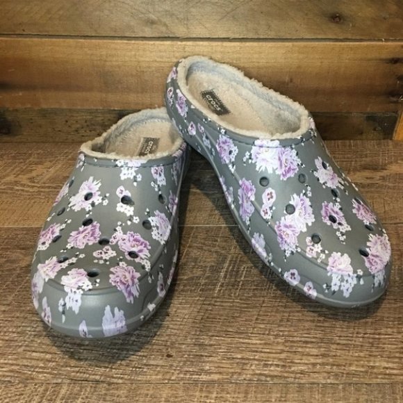EUC Women’s Crocs Freesail Printed Lined Clogs - Picture 4 of 8